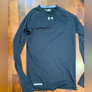 Black Under Armor compression Heat gear long sleeve shirt